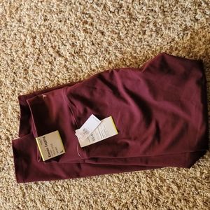 Burgundy athletic leggings, Old Navy Elevate